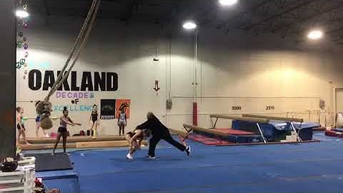 Kaitlyn Donovan Class of 2020- front through to double tuck