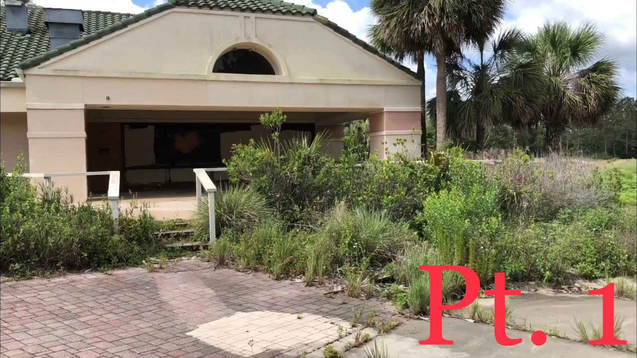 Exploring abandoned golf course building , evidence of  squatters inside !