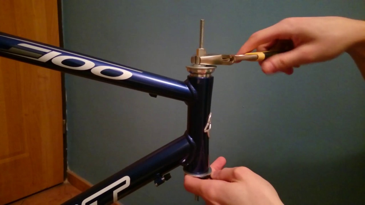 Wbijanie misek Montaż sterów Installing bike headset with homemade