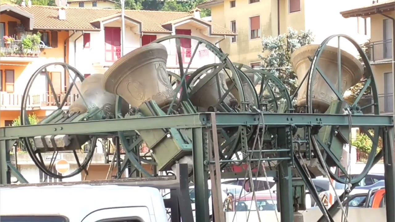 Le campane della Fonderia Allanconi a Cene (BG)