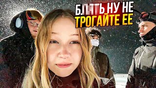 ГЛЕБ ЗАЩИЩАЕТ ЛЕРУ ОТ РОСТИКА И ХЕЛИНА ВО ВРЕМЯ ПРОГУЛКИ! HELIN, SASAVOT, MORPHE, UGLYFACEKID В СОЧИ