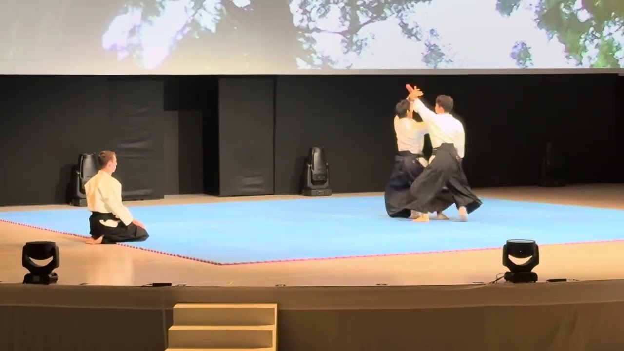 鈴木俊雄本部道場指導部師範演武（2025大阪・関西万博-和歌山DAYS）