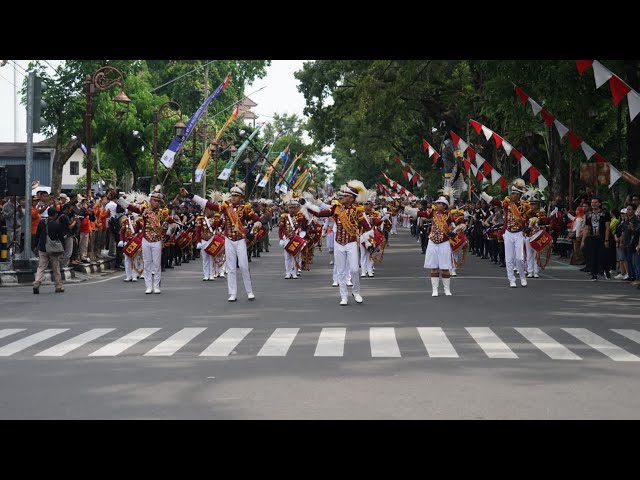 FULL || KIRAB DRUMCORPS PELOPOR CENDERAWASIH AKPOL DI KOTA SURAKARTA class=