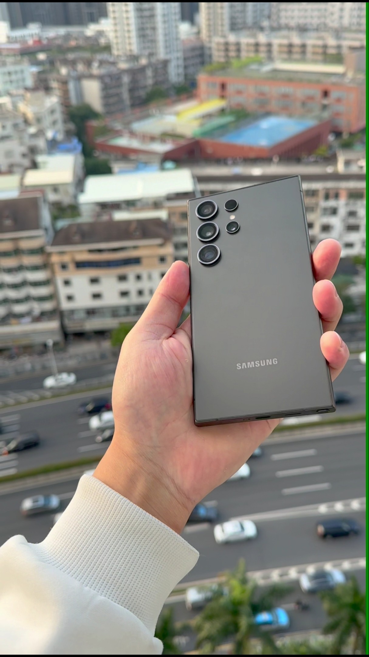 How does Samsung S24ULRTA telephoto compare to Samsung S23ULRTA? Samsung It's time to arrange it