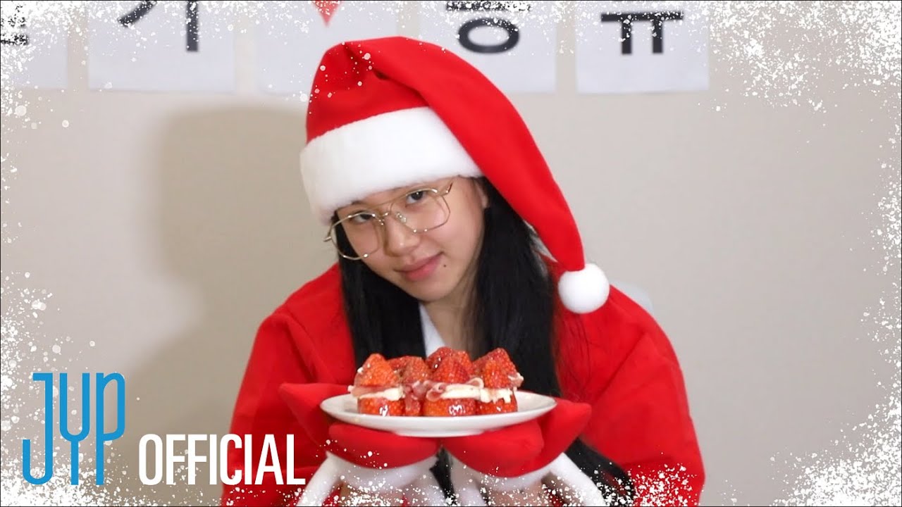 CHAEYOUNG TV “Strawberry Santa Claus CHAEYOUNG”