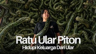 Rumah Penuh Ular Piton, Wanita Tangguh Ini Hidupi Keluarga dari Ular