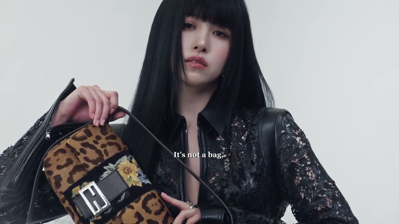 動画】TWICE MINA、FENDI「Baguette」グローバルキャンペーンの10人の