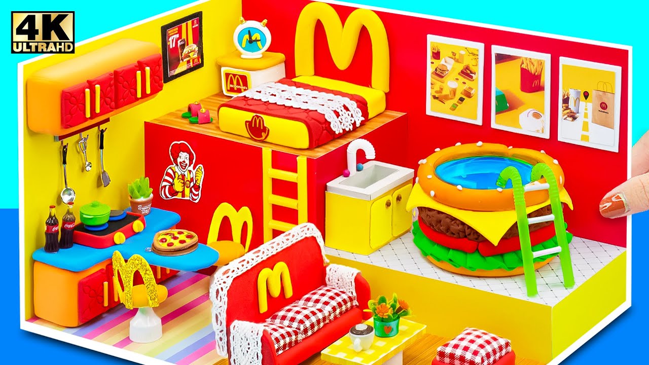 McDonald's ミニチュアハウス I Build a McDonald's Playhouse: Creative Decor Tips with Cardboard