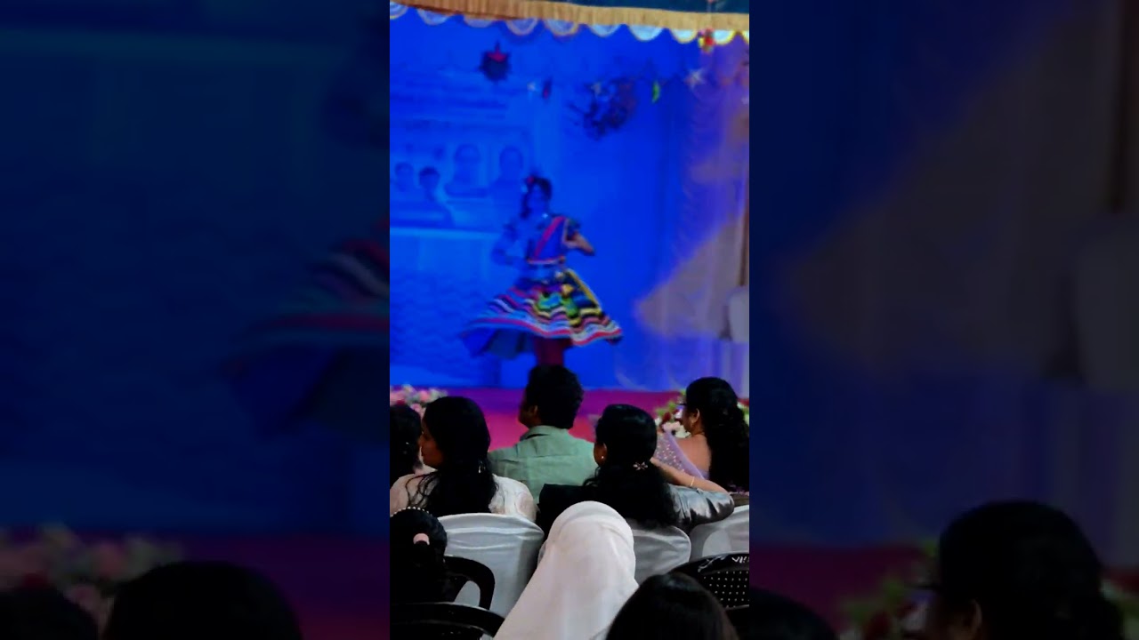 സ്റ്റേജിൽ നാടോടി നൃത്തം തകർത്ത് കളിച്ചുകൊണ്ട് 😊 Kakkathi song❤️❤️#song #dance #facebook #instagram  