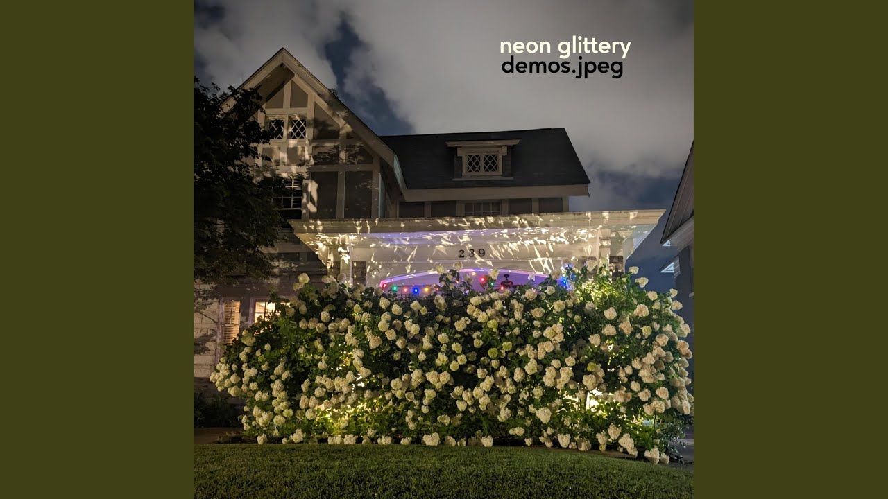 Смотреть «sheerdust» на YouTube Смотреть «sheerdust» на YouTube