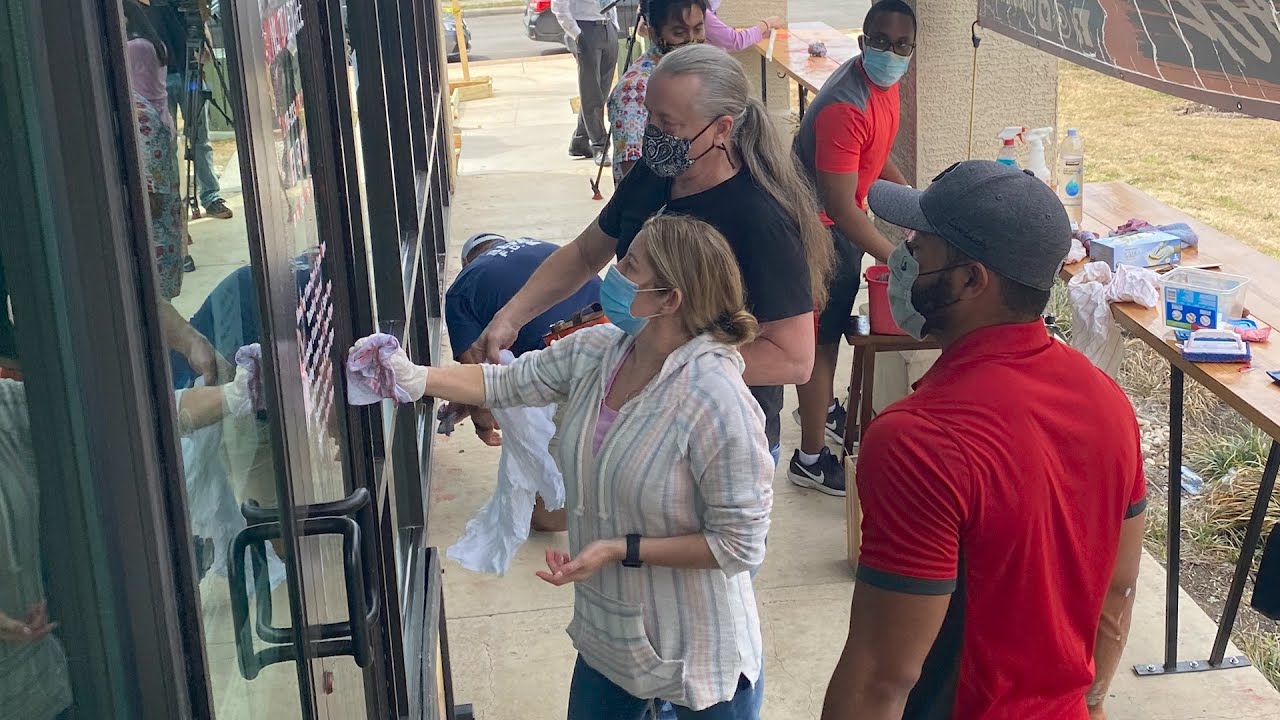 Asian-Owned Restaurant Defaced by Racist Graffiti, Locals Rally