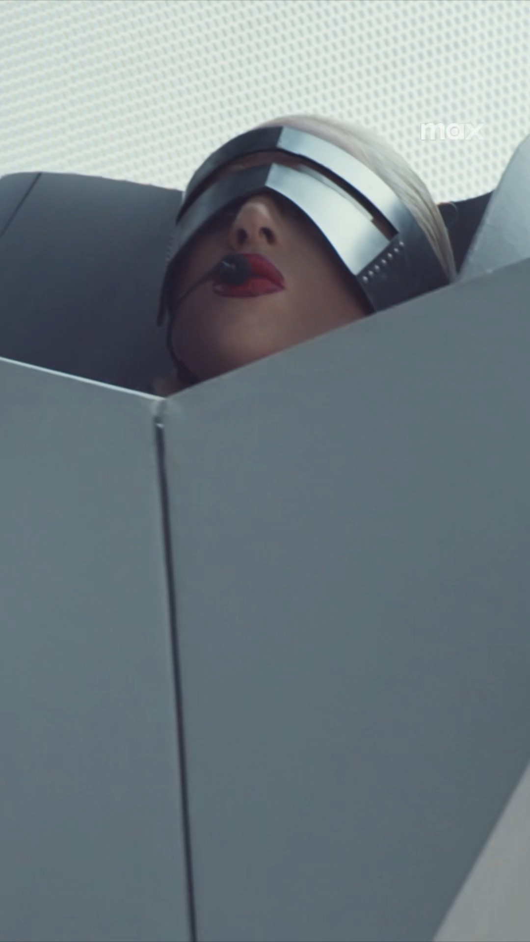 I WANT YOUR REVENGE ? a brutalist stage inspired some brutalist fashion by Gareth Pugh. MAY 25