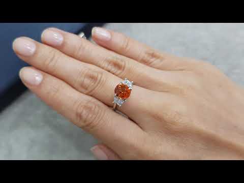 Spessartine garnet in oval cut 2.03 ct, Africa Video  № 3