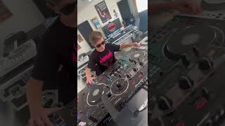 🎧🚀 First Spin: Testing the DJS-1000 by #dj ELFIGO Resimi