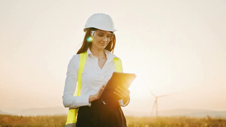 Introducing EconiQ™ services | Hitachi Energy