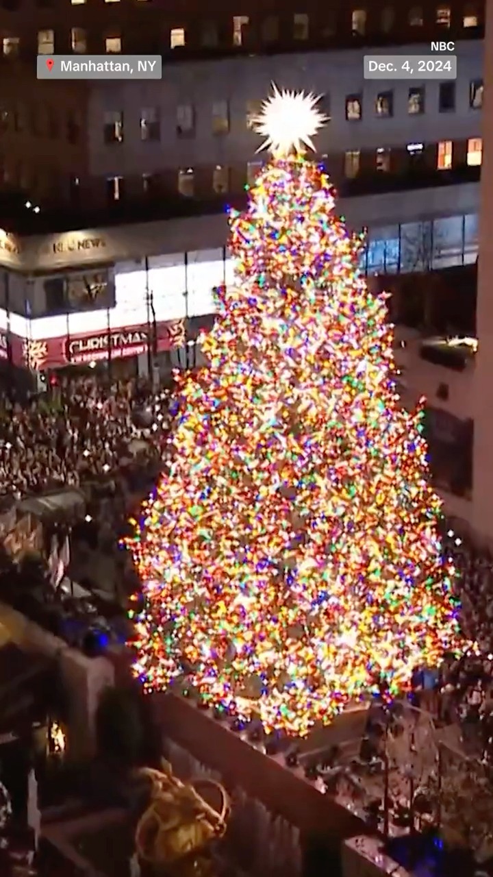 Rockefeller Center Christmas tree celebrate its 92nd lighting ceremony