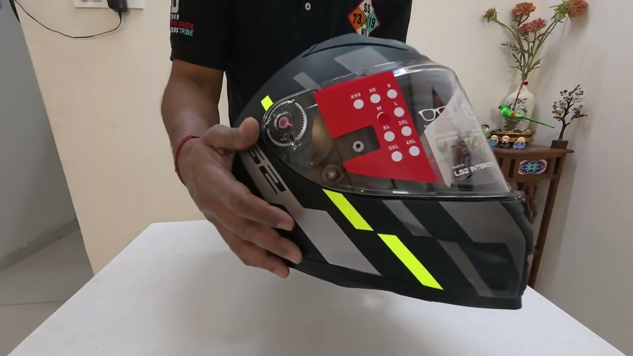Helmet LS2 Vector II - Matt Black - HV Yellow 