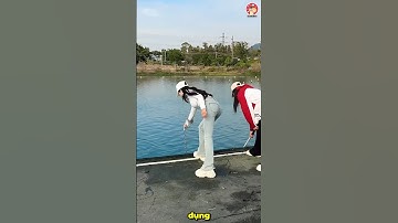 Cô gái câu cá bằng sợi dây siêu đỉnh