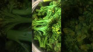 STEAMED BROCCOLI ?-LIKE & SUBSCRIBE#youtubeshorts  #viral #satisfying #trending #short #shorts