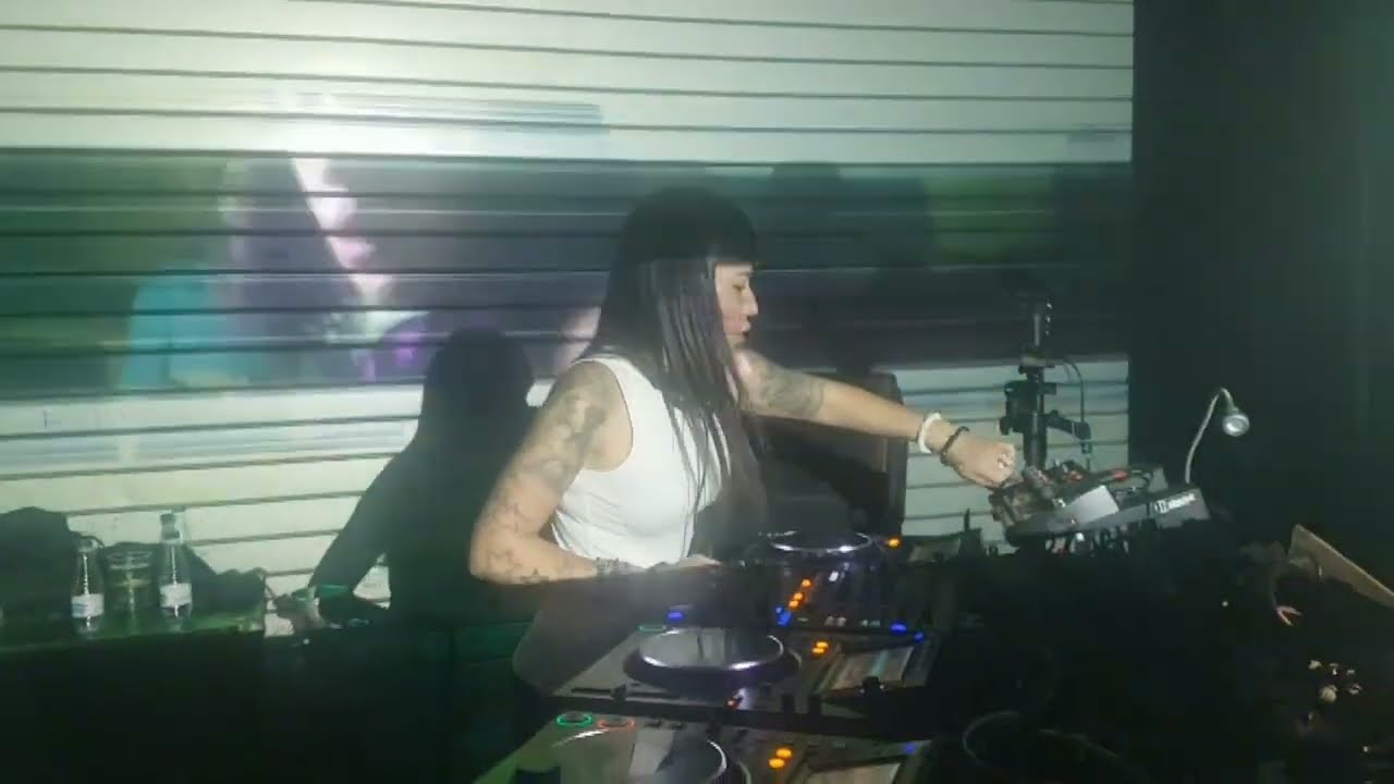 Fatima Hajji & JLVision @ Kube Tafalla. 5-3-2022.