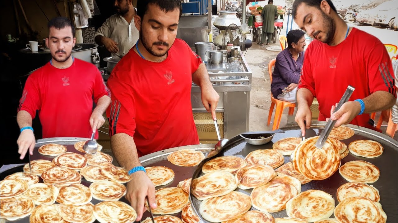 Best Professional Breakfast in Karachi | Lachha Paratha and Anda at Quetta Pathan Hotel