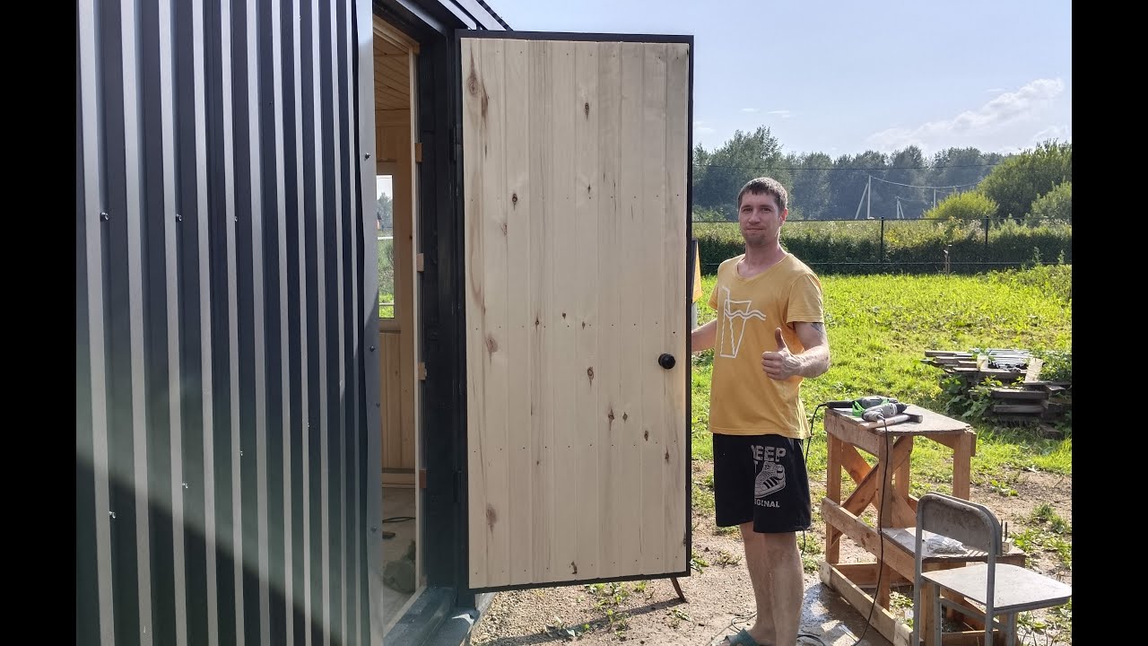 Утепление и обшивка двери вагонкой - YouTube