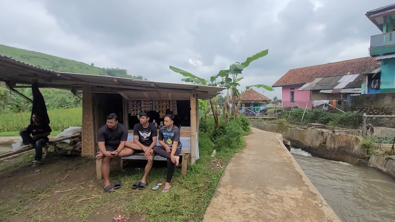 Bikin Iri Orang Kota‼️Air Bersih Mengalir Depan Rumah, Wisata Gratis Dusun Bendungan Cimanggung