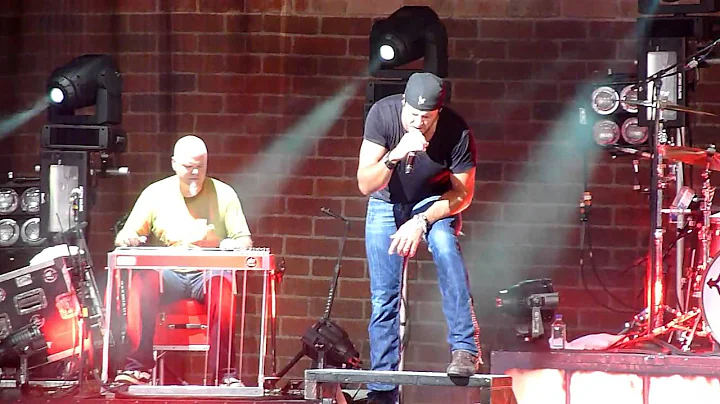 Luke Bryan - All My Friends Say