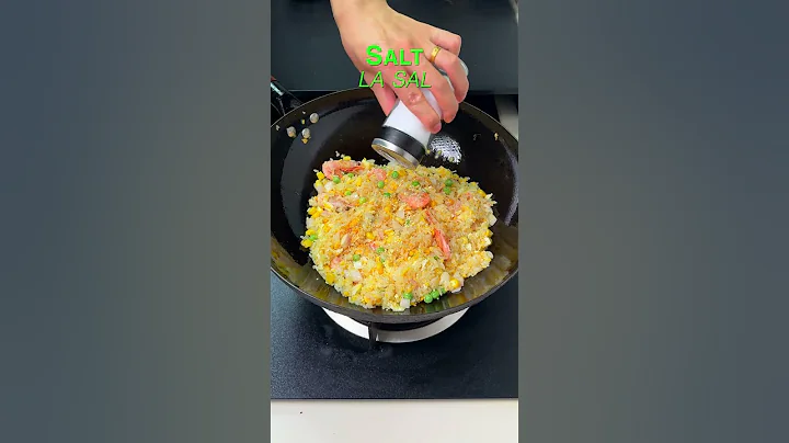 🍚🍤Easy Shrimp Fried Rice! Quick Wok Meal! 🌽🍳