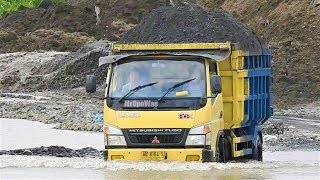 Overloaded Dump Truck Mitsubishi Fuso Canter HD125PS Super HDX