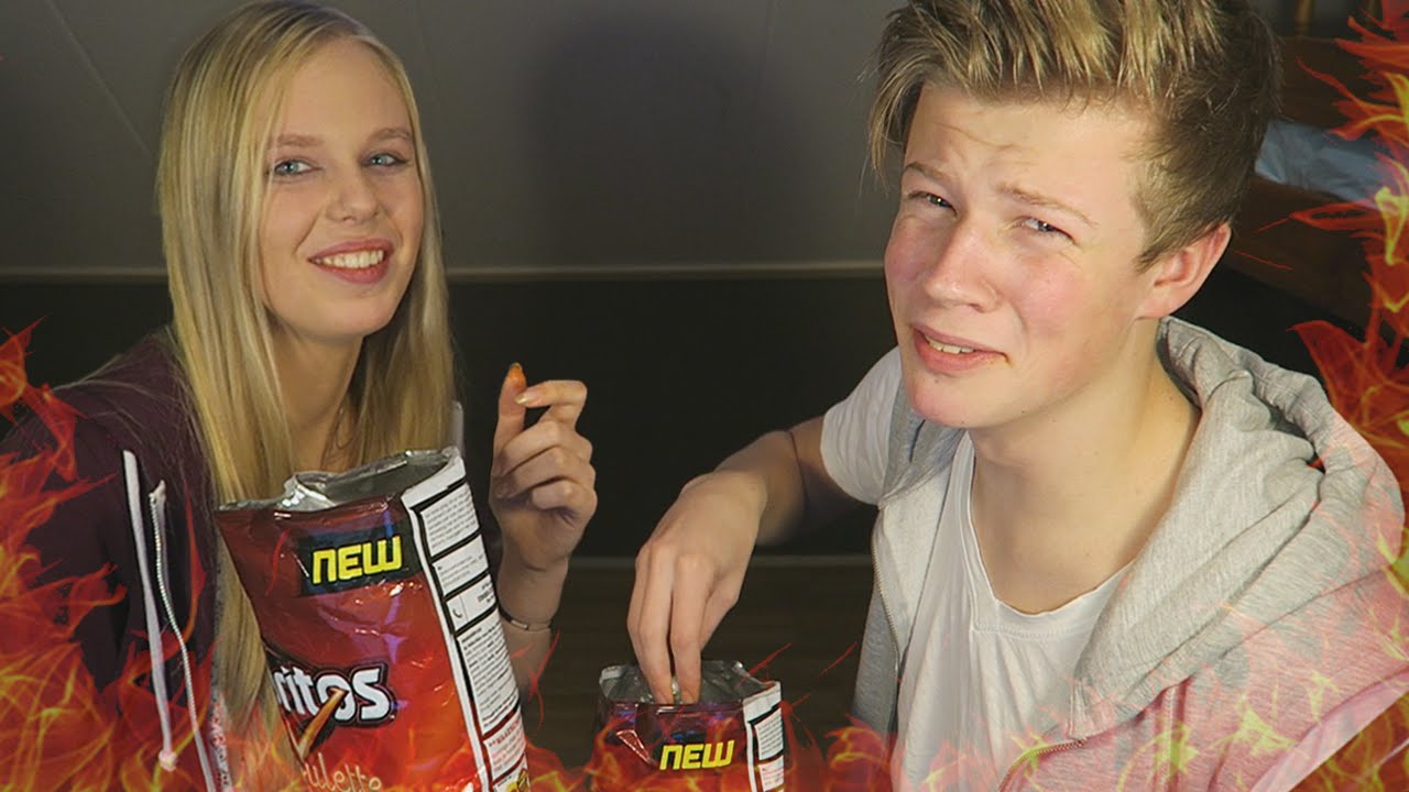 DORITOS ROULETTE CHALLENGE PRANK MET VRIENDIN?!