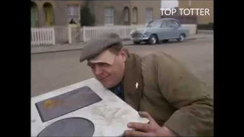 A look at life - Any Old Iron?       Rag and Bone, Scrap Metal, Recycling