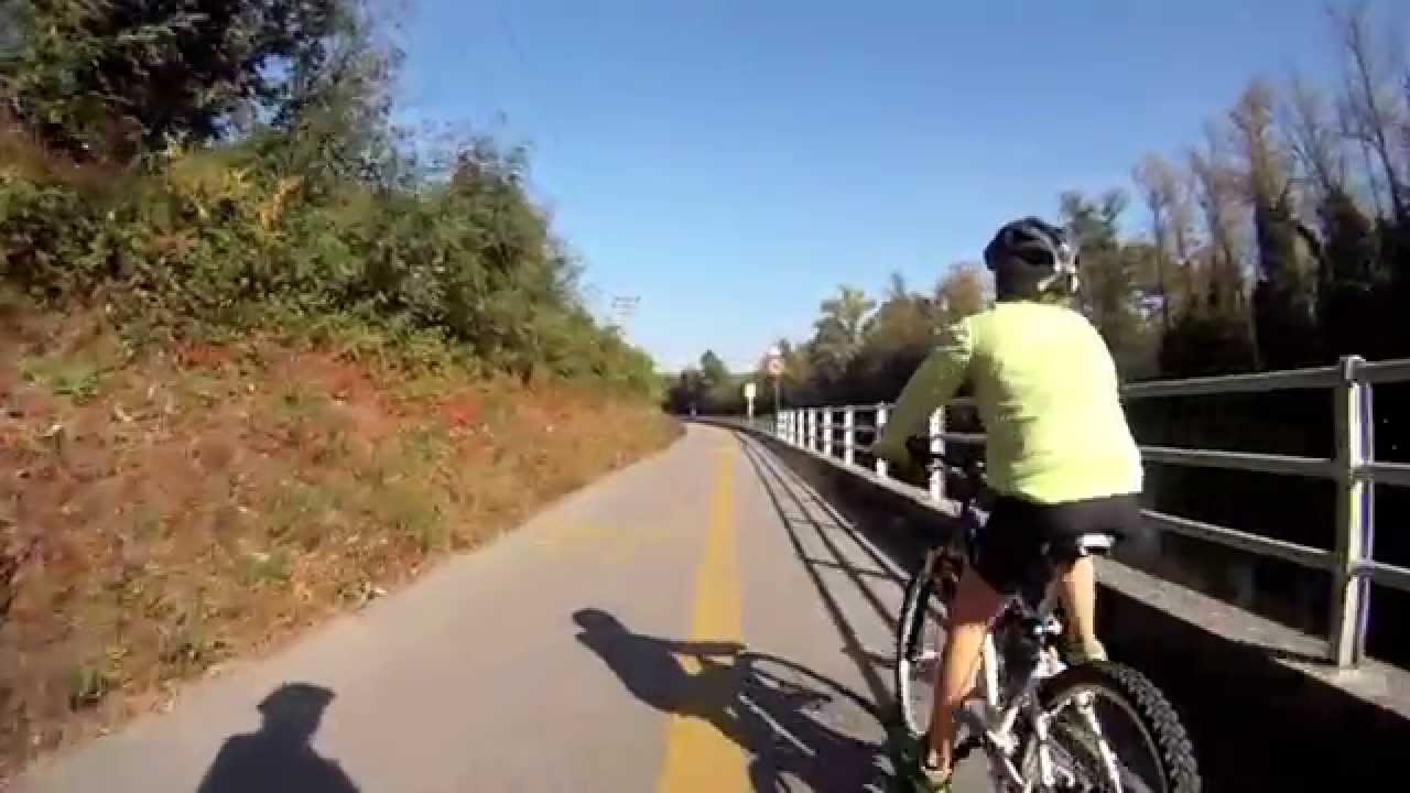 A SESTO CALENDE LUNGO IL NAVIGLIO GRANDE E IL TICINO