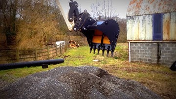 Riddle bucket with infill panels - by Evans & Reid