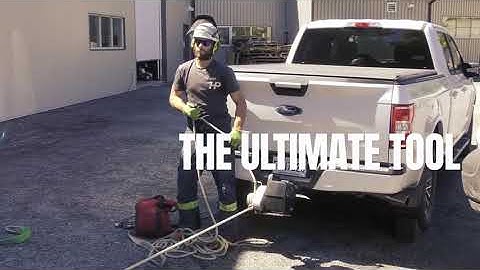 HTC Portable Winch PCW3000 Li In Action