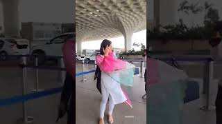 Sara Ali Khans Salwar Suit Look At Airport