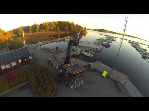 KS Kran AB Loading a boat in the sunet - 20131012