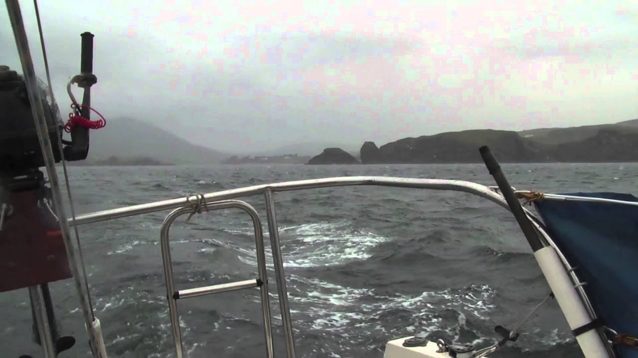 Return Form Teelin - Sailing home form a night out in Co. Donegal