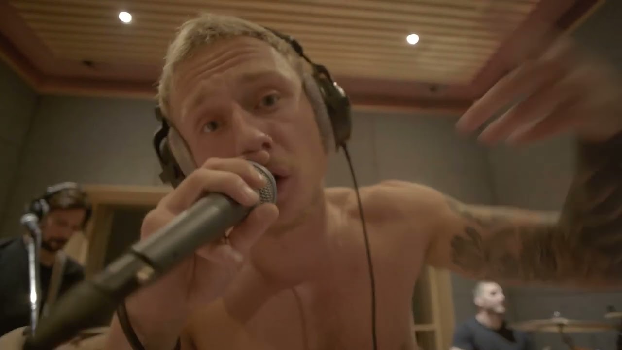 Watch Yakua - Ouais Papy (live session) on YouTube Watch Yakua - Ouais Papy (live session) on YouTube