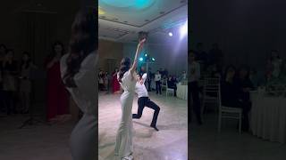 Красиво станцевали Грузинский танец 😍 #Кавказскийтанец #Грузинскийтанец #dance #танцы #грузия