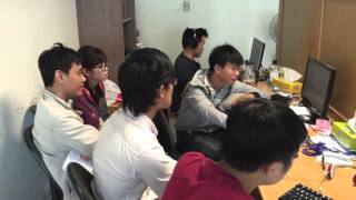 Group meeting to hand on technologies in software company screenshot 2