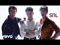 Jonas Brothers - Waffle House (Live on SNL)