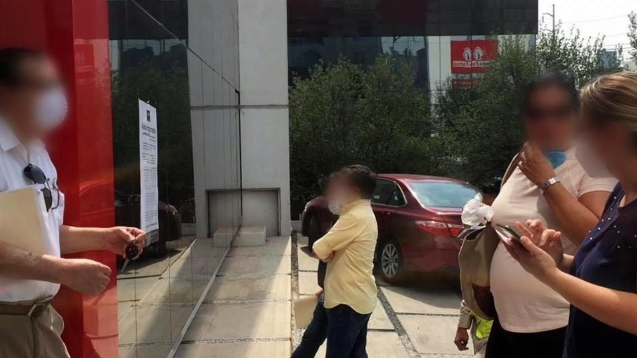 Reclaman ahorradores por cierre de Banco Famsa