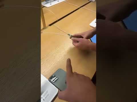 تجربة الصيانة وتغير الشاشة والبطارية الايفون من متجر 