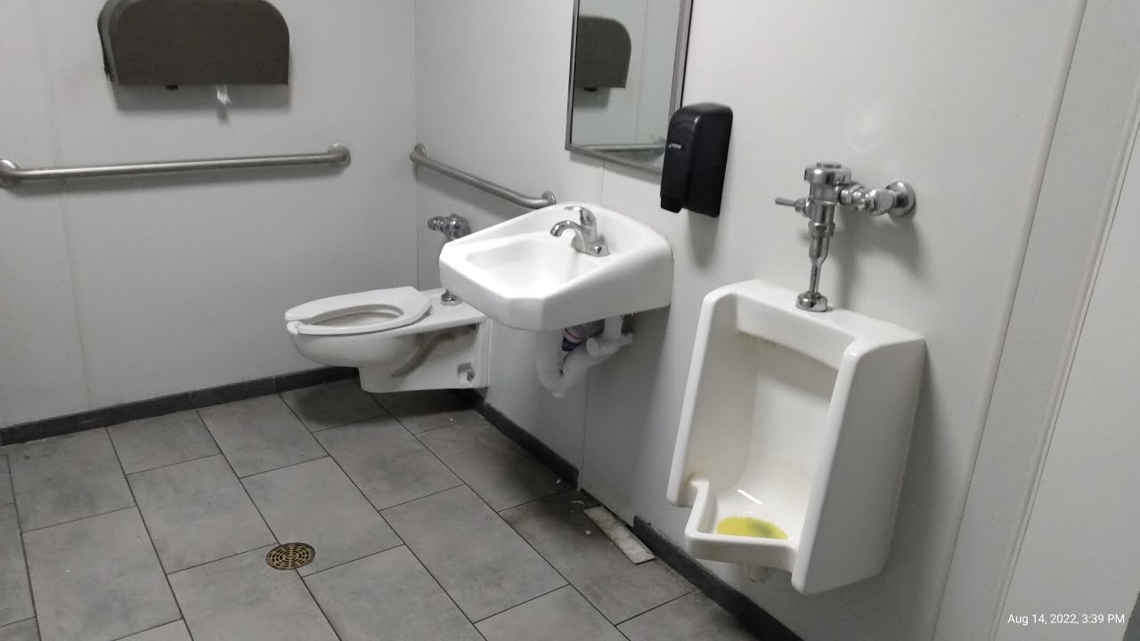 131. Raceway Shalimar Gas Station Men's Restroom Fullshoot YouTube