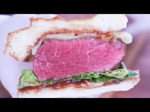 요리하는 남자가 캠핑카를 타면 벌어지는 일.