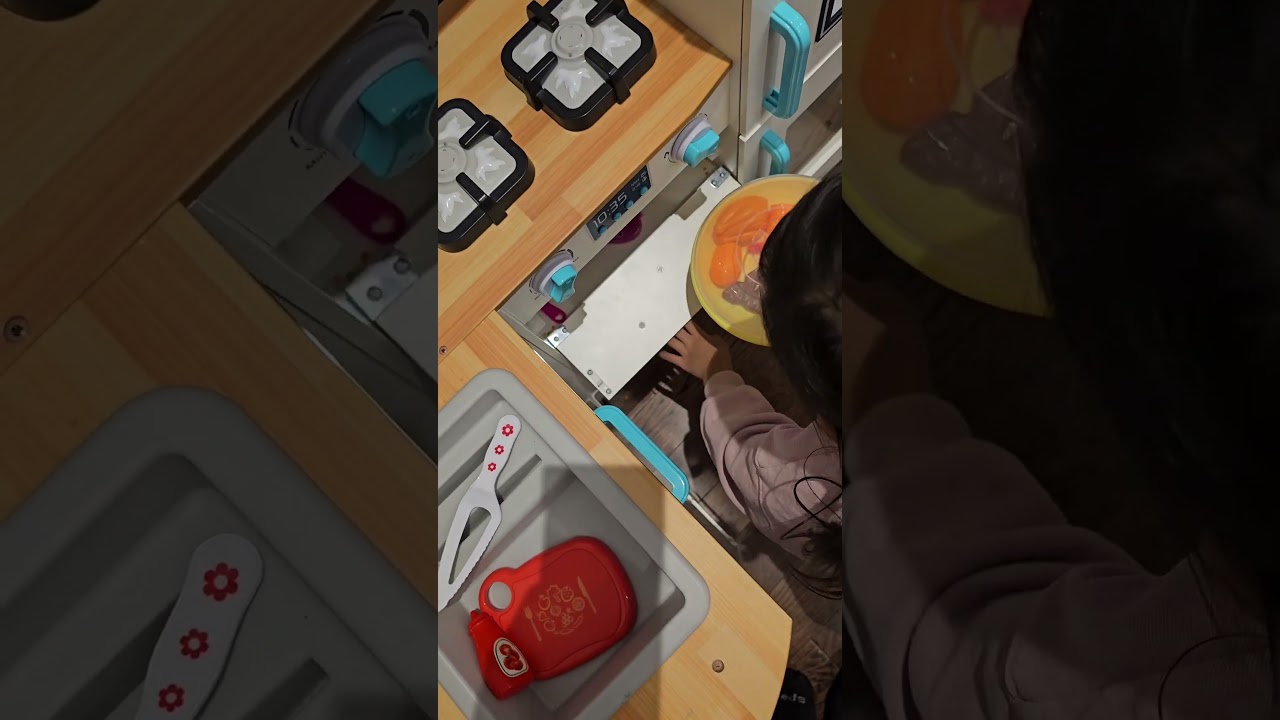 Pretend Play Kitchen Set