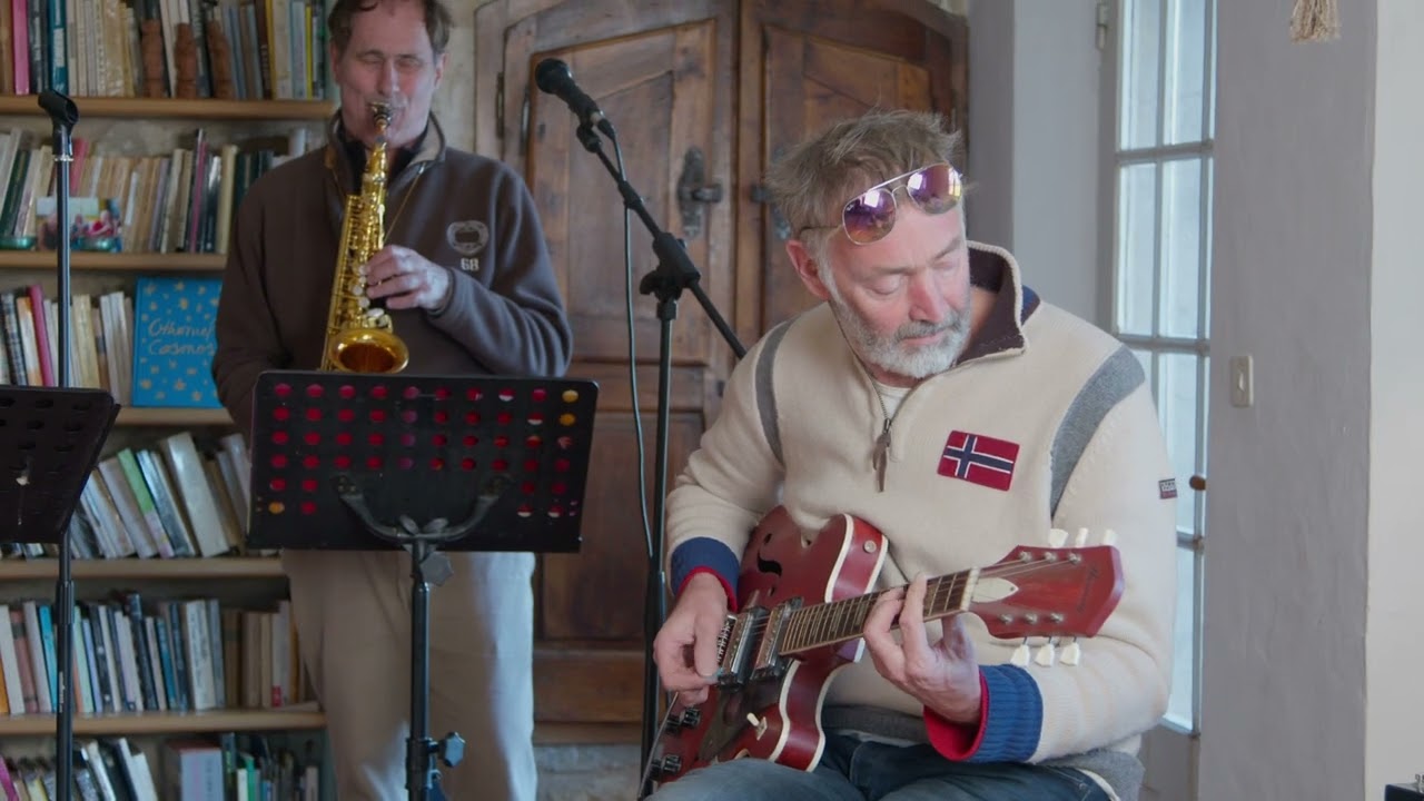 French Kiss rehab short amy winehouse cover live