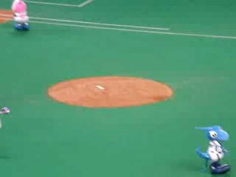 08/8/4　vs巨人　気合を入れて、オープニングダンス