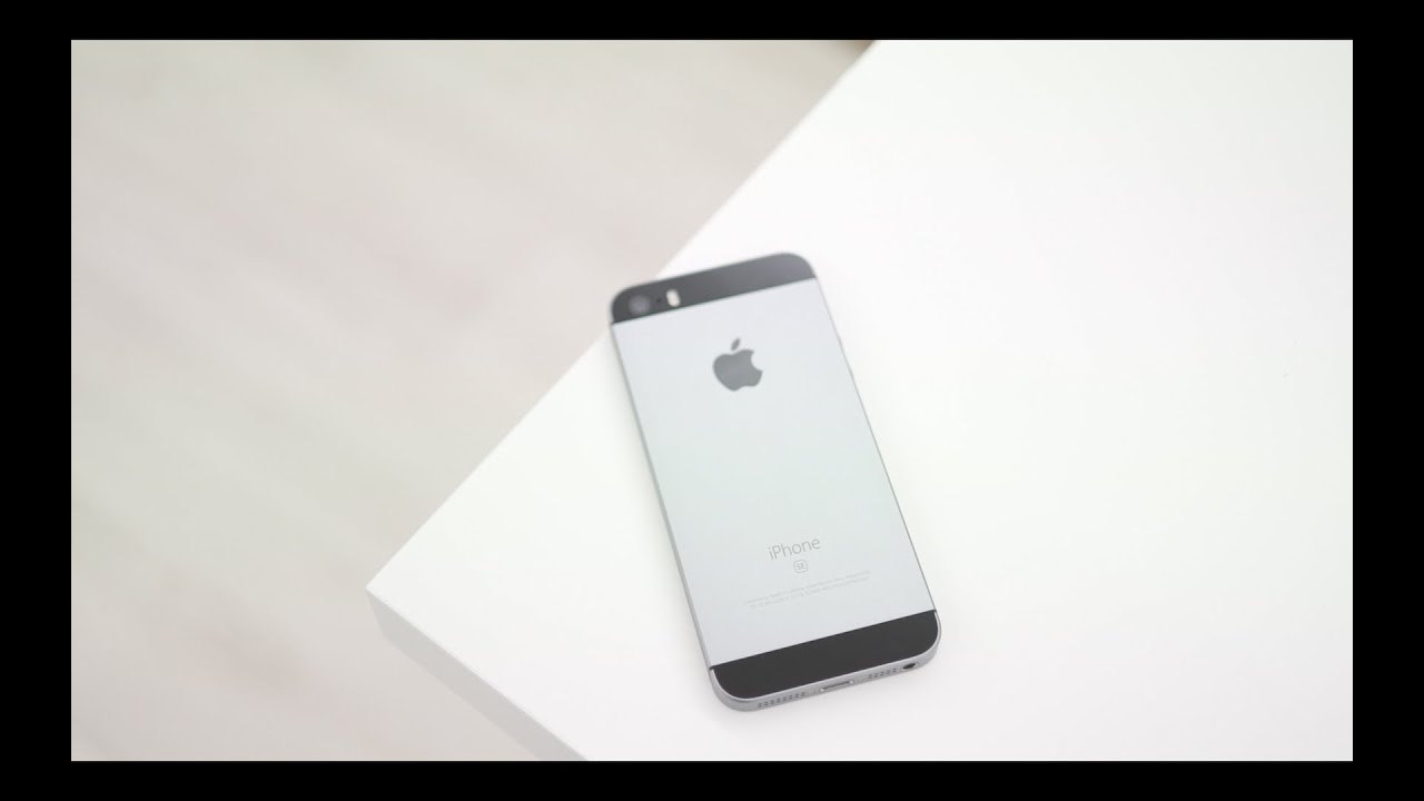 Apple iPhone SE مراجعة جهاز YouTube